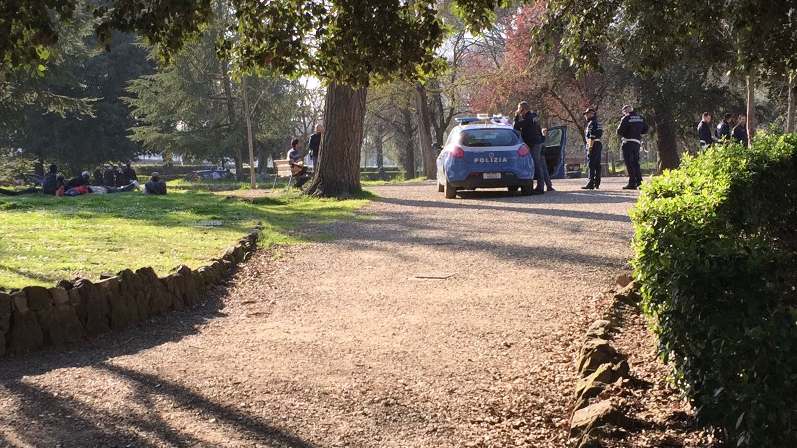 Sicurezza: ordinanza prefetto Firenze vieta stazionamento a Cascine e Smn per sei mesi