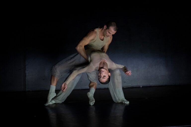 🎧Nutida: danza contemporanea alla luce del tramonto, al Castello dell’Acciaiolo di Scandicci