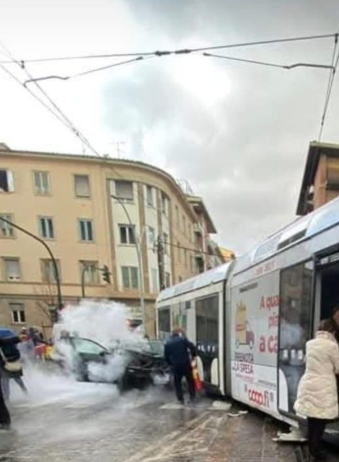 tramvia traffico tram