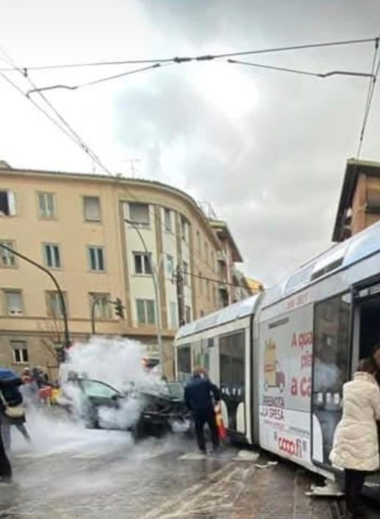 tramvia traffico tram