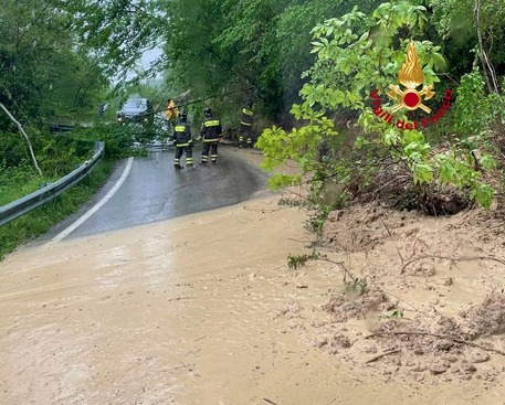 Allerta meteo arancione sabato 22 marzo per la Toscana centro-settentrionale